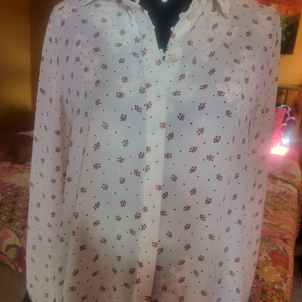 Loft long-sleeved button down collared blouse size medium